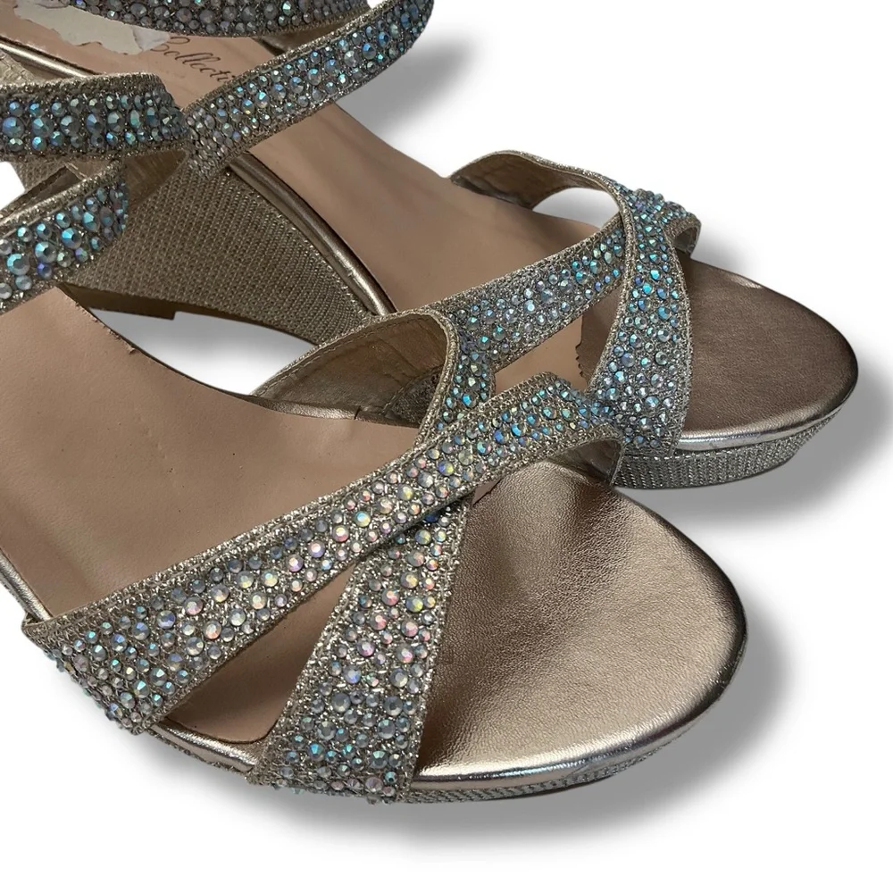 De Blossom Collection Winni-5A Glittering Gold Open Toe Strappy Wedges